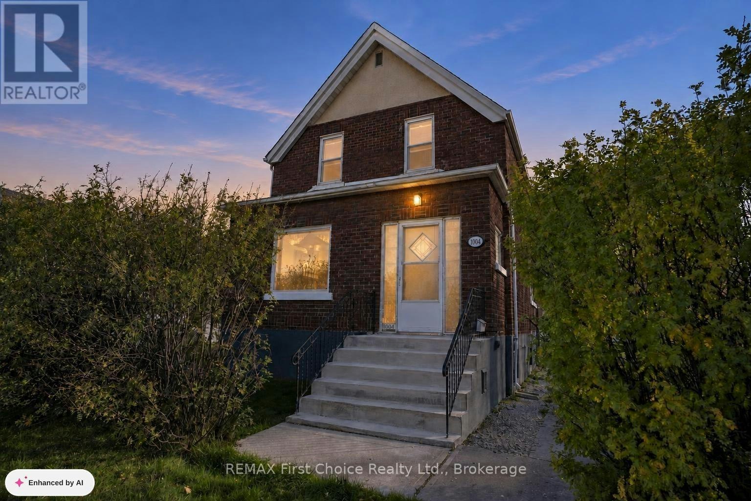 1004 Alberta Street, Thunder Bay, ON, P7C 3G2
