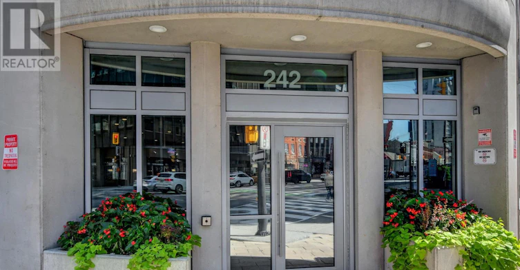 1305-242 Rideau Street, Ottawa, ON, K1N 0B7 - 2