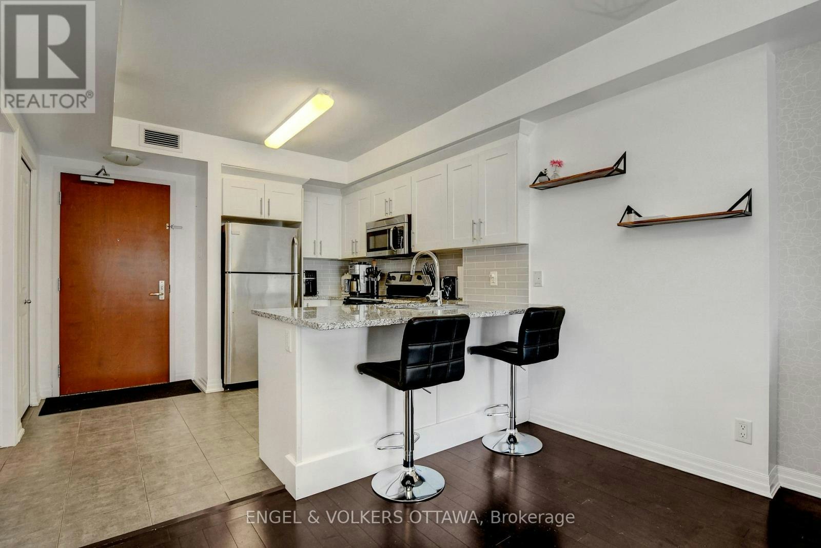 1305-242 Rideau Street, Ottawa, ON, K1N 0B7 - 9