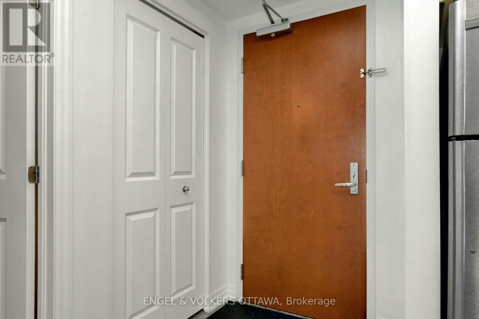 1305-242 Rideau Street, Ottawa, ON, K1N 0B7 - 4
