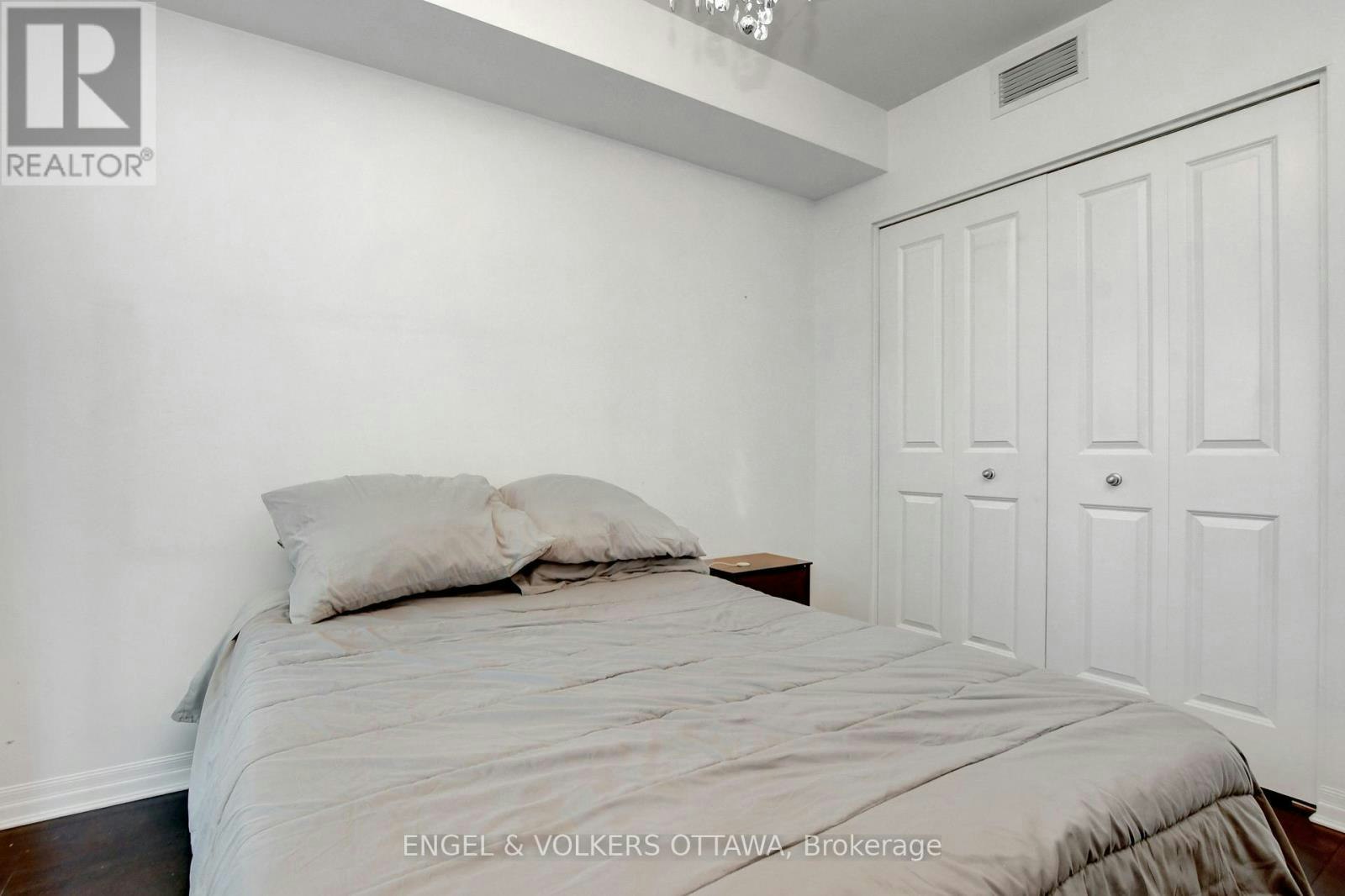 1305-242 Rideau Street, Ottawa, ON, K1N 0B7 - 17