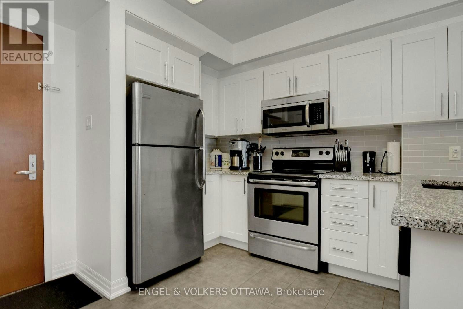 1305-242 Rideau Street, Ottawa, ON, K1N 0B7 - 6