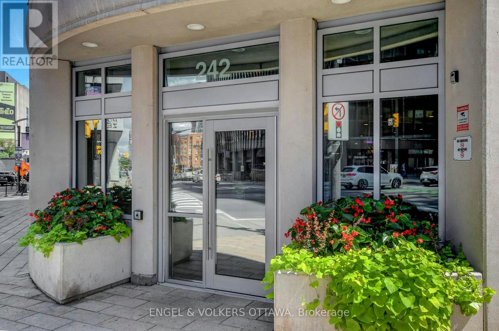 1305-242 Rideau Street, Ottawa, ON, K1N 0B7 - 3
