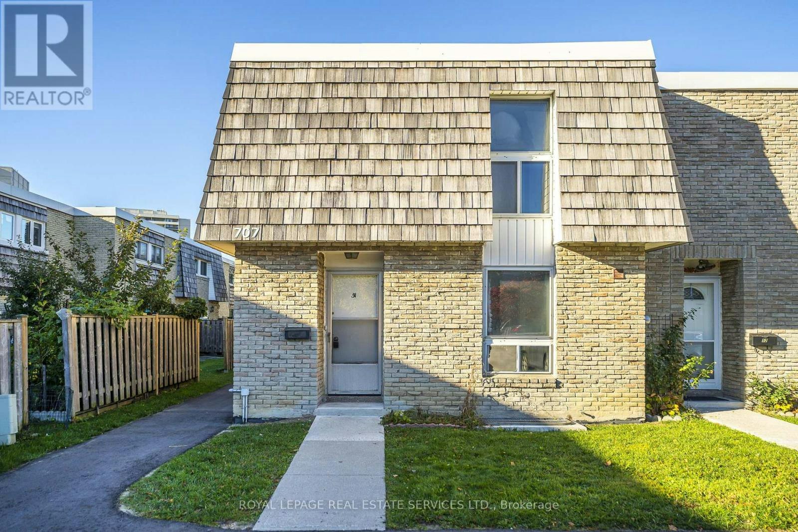 51-707 Burnhamthorpe Road, Toronto, ON, M9C 2Z6
