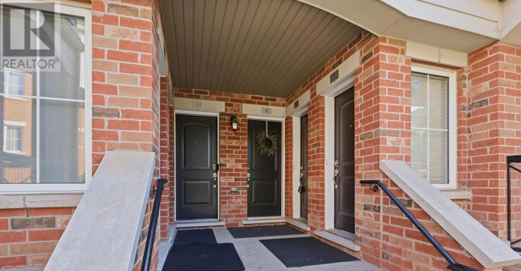 8-35 Hays Boulevard, Oakville, ON, L6H 0J1 - 2