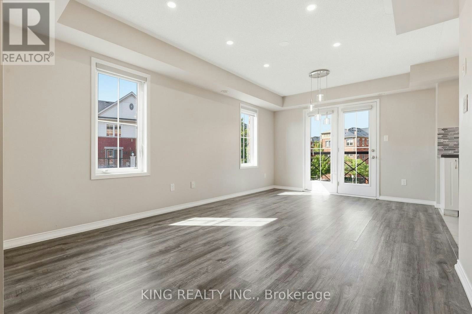 8-35 Hays Boulevard, Oakville, ON, L6H 0J1 - 4