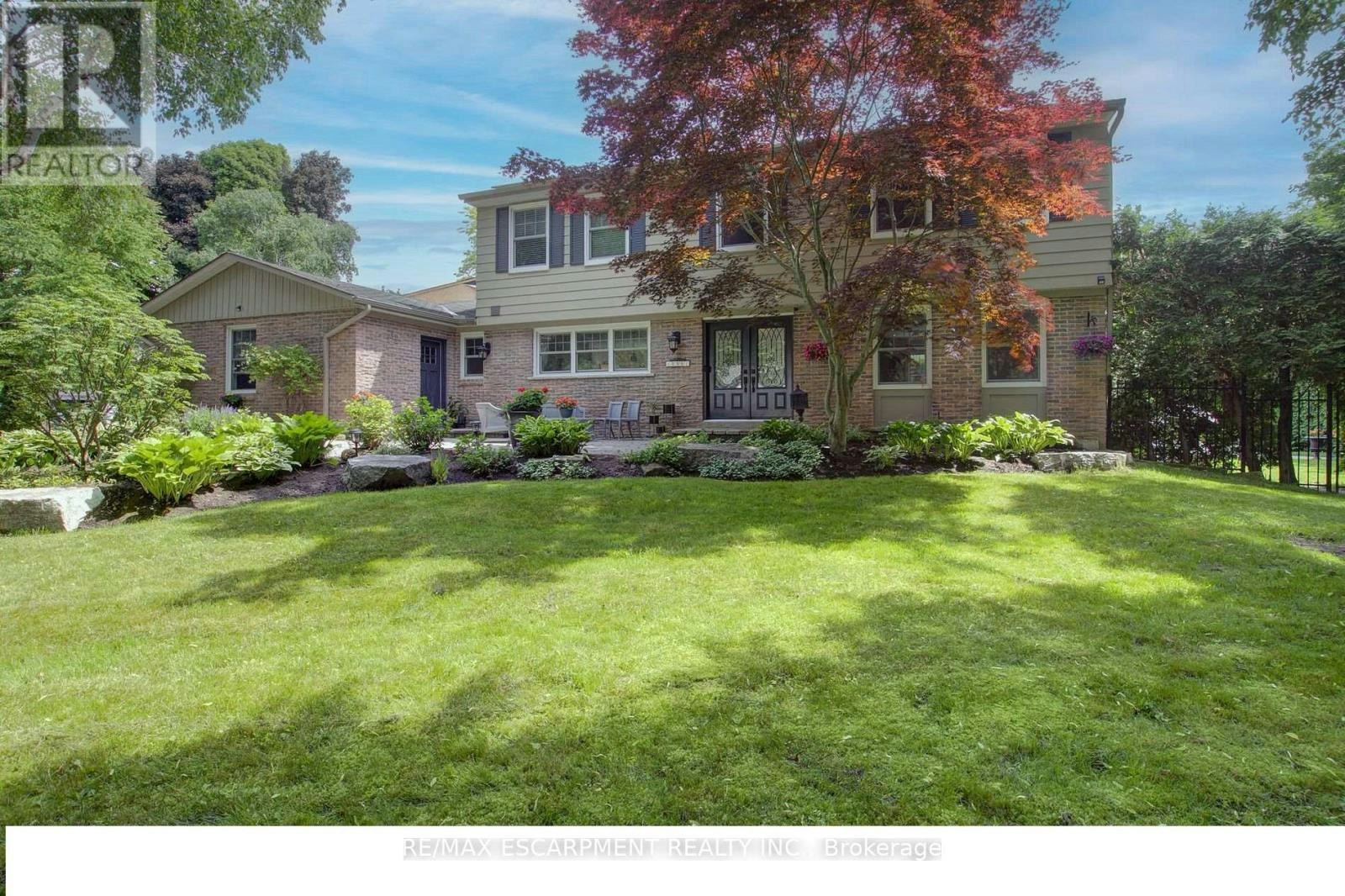 996 Cresthampton Lane, Mississauga, ON, L5H 2X1