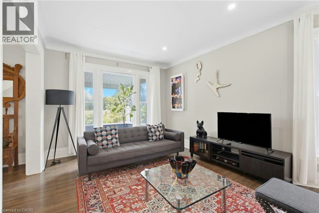 4895 Crysler Avenue, Niagara Falls, ON, L2E 3W5 - 5