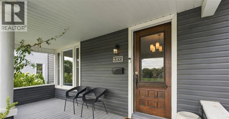 4895 Crysler Avenue, Niagara Falls, ON, L2E 3W5 - 2