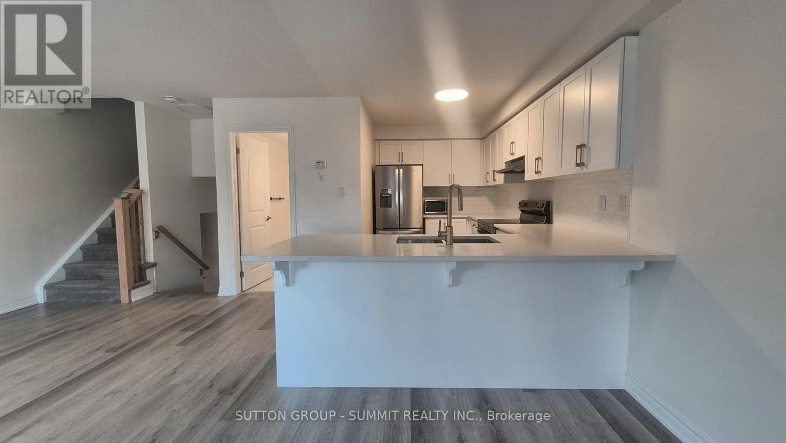 104 Dryden Lane, Hamilton, ON, L8H 0B6 - 2