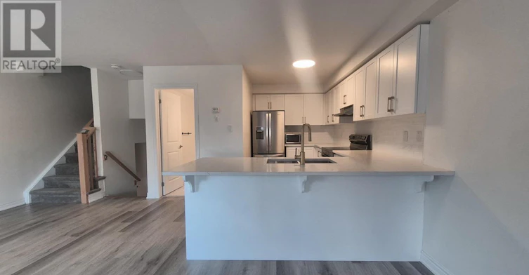 104 Dryden Lane, Hamilton, ON, L8H 0B6 - 2
