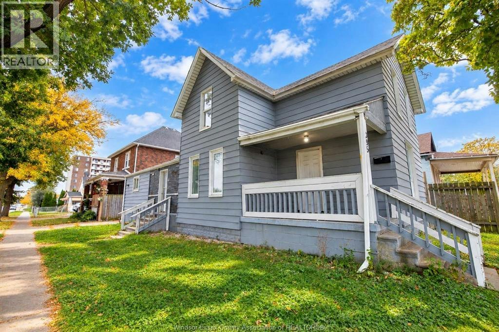 395 Tuscarora Street, Windsor, ON, N9A 3L8