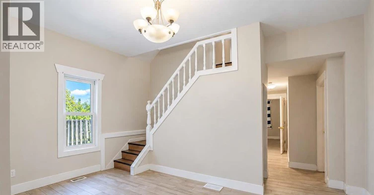 395 Tuscarora Street, Windsor, ON, N9A 3L8 - 3