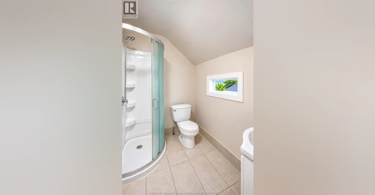 395 Tuscarora Street, Windsor, ON, N9A 3L8 - 22