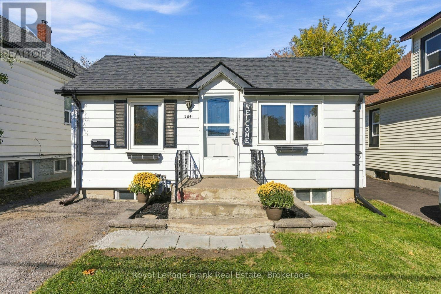 304 Pine Avenue, Oshawa, ON, L1J 2H4