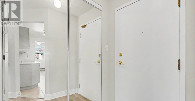 106-268 Lorry Greenberg Drive, Ottawa, ON, K1T 3K1 - 3
