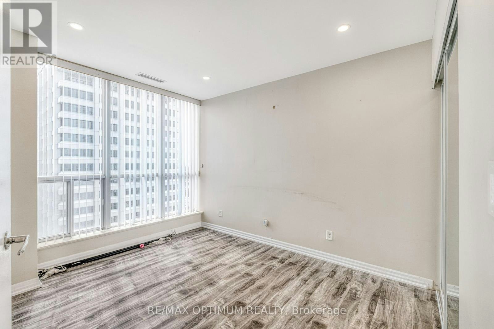 UPH211-797 Don Mills Road, Toronto, ON, M3C 1V1 - 23