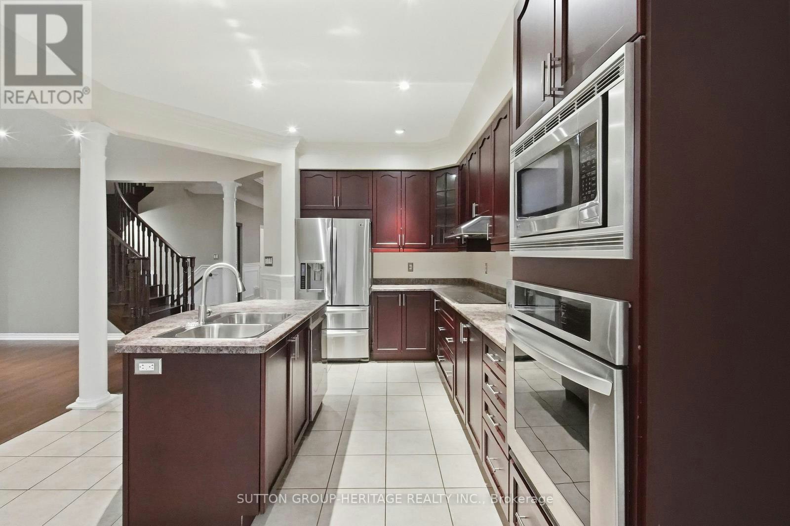 16 Shrewsbury Drive, Whitby, ON, L1M 0C7 - 12