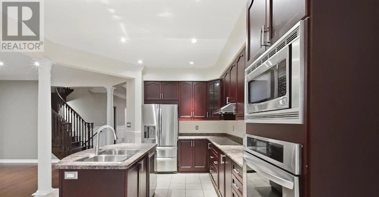 16 Shrewsbury Drive, Whitby, ON, L1M 0C7 - 12