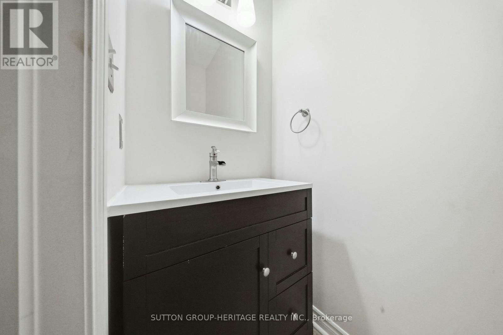16 Shrewsbury Drive, Whitby, ON, L1M 0C7 - 17
