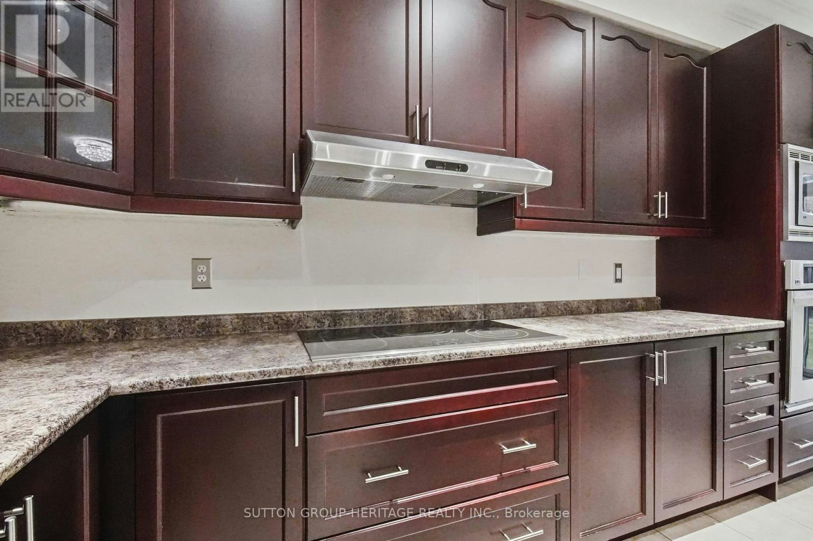 16 Shrewsbury Drive, Whitby, ON, L1M 0C7 - 13