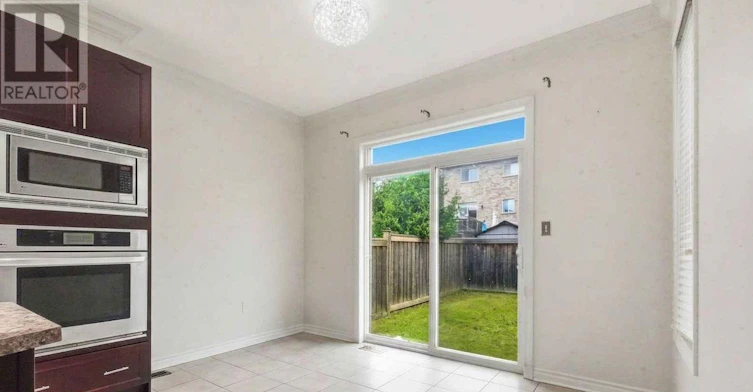 16 Shrewsbury Drive, Whitby, ON, L1M 0C7 - 16