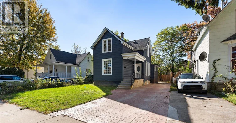 811 Langlois, Windsor, ON, N9A 2G9 - 2