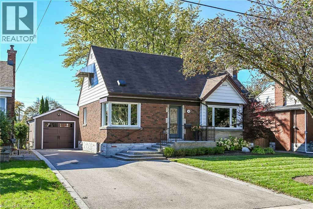 10 Mulock Avenue, Hamilton, ON, L8T 1H3