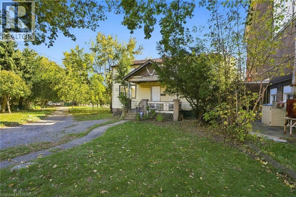 14 London Street N, Hamilton, ON, L8H 4B3