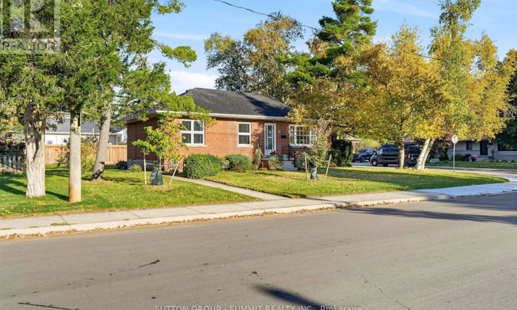 2117 Maplewood Drive