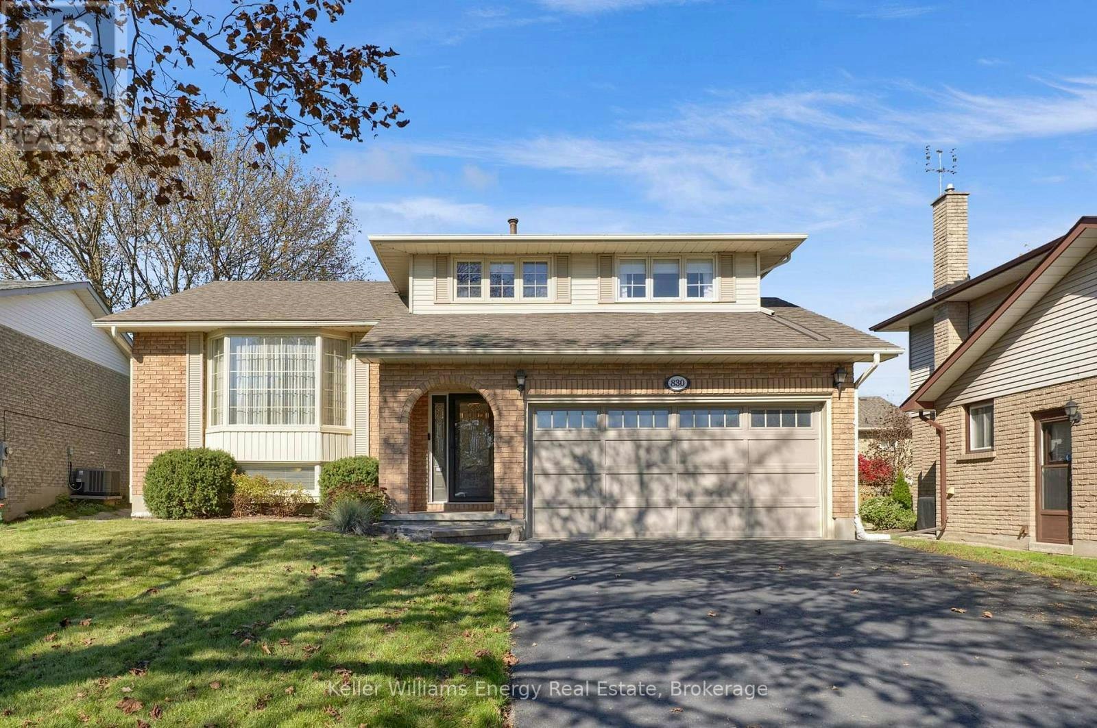 830 Saint Anne Court, Oshawa, ON, L1J 7N1