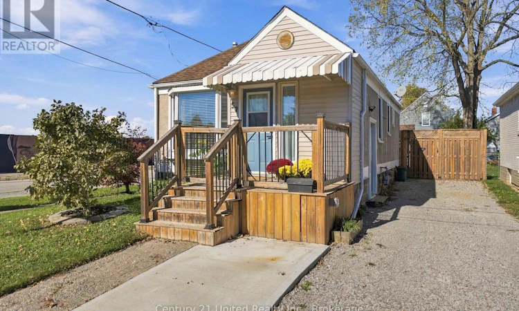 57 Sherwood Avenue