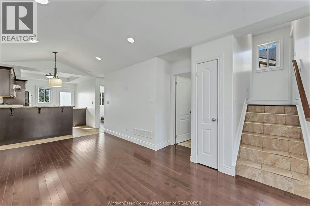 1941 Northway, Windsor, ON, N9B 0A3 - 4