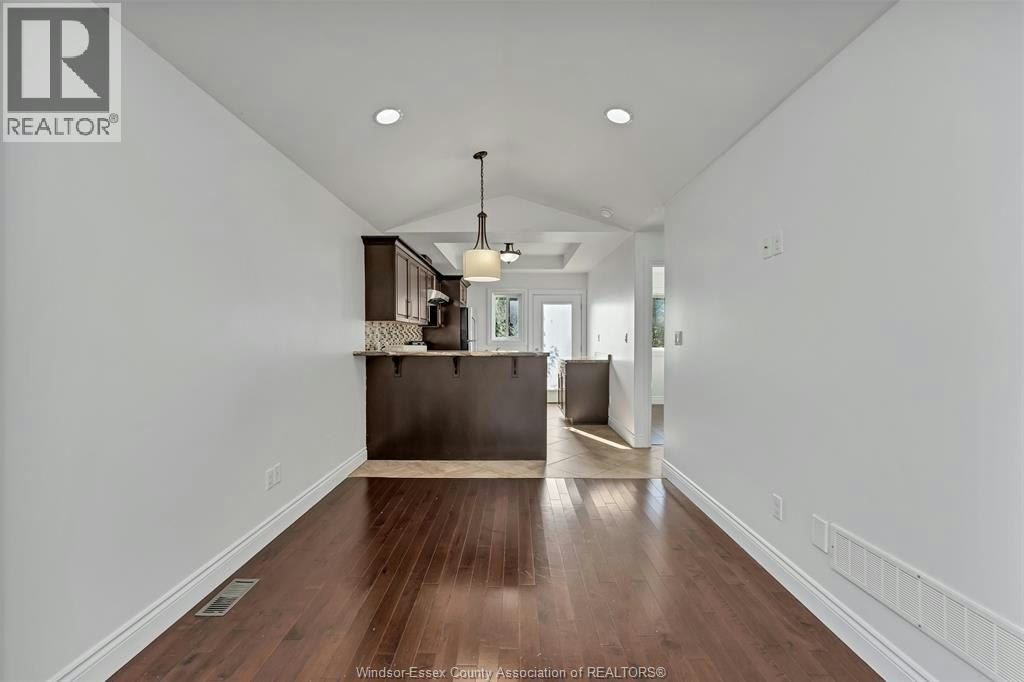 1941 Northway, Windsor, ON, N9B 0A3 - 6