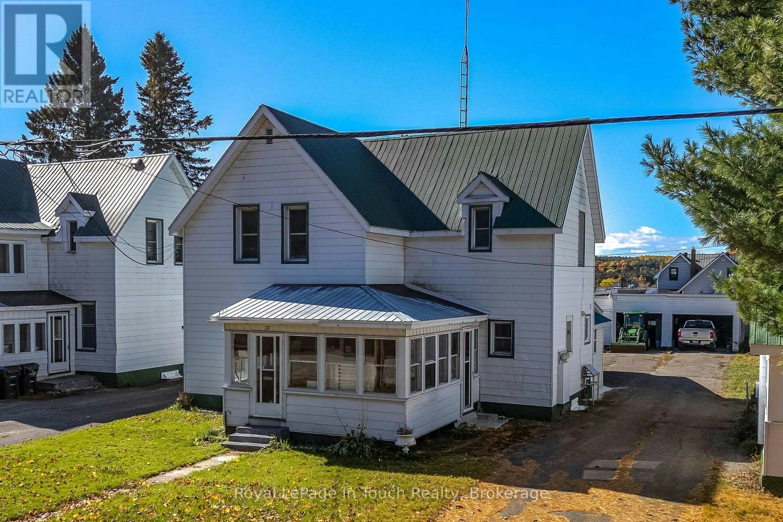 32 Maria Street, Penetanguishene, ON, L9M 1L7