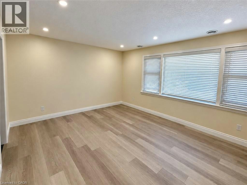 3-433 Connaught Street, Kitchener, ON, N2C 1C4 - 2