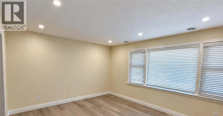 3-433 Connaught Street, Kitchener, ON, N2C 1C4 - 2