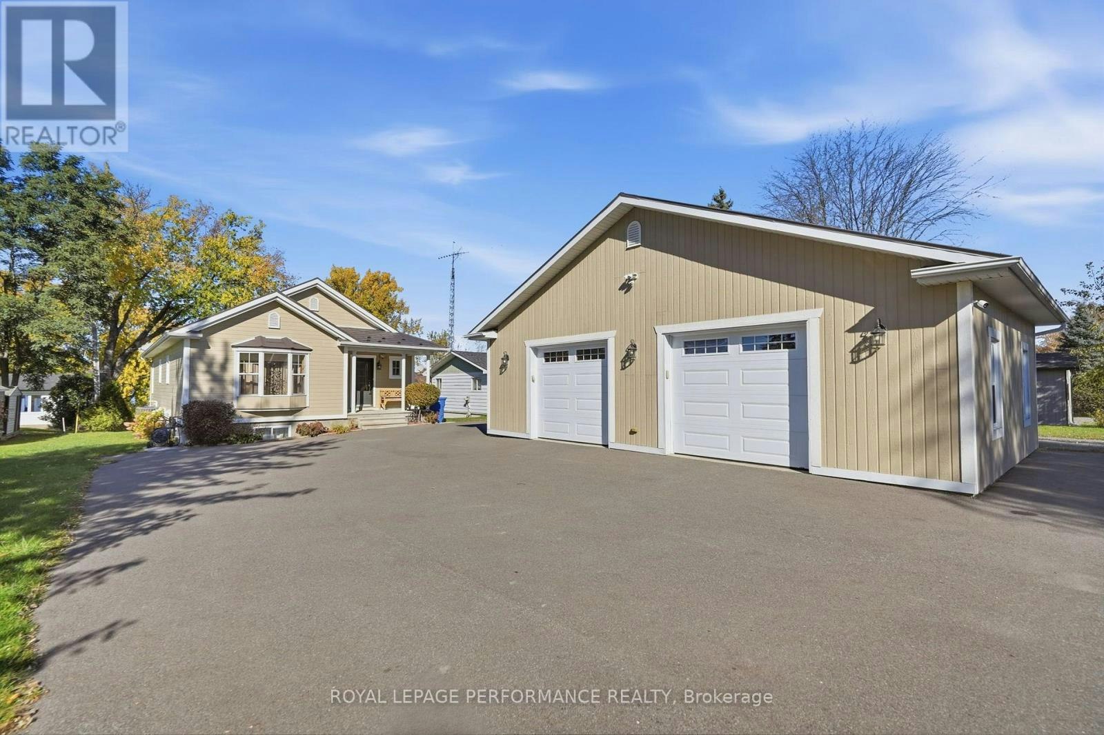 2204 Bay Road, Hawkesbury, ON, K0B 1K0