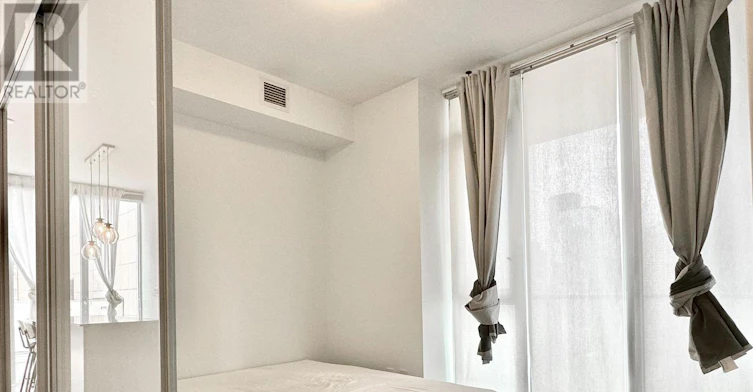 1108-426 University Avenue, Toronto, ON, M5G 1S9 - 16