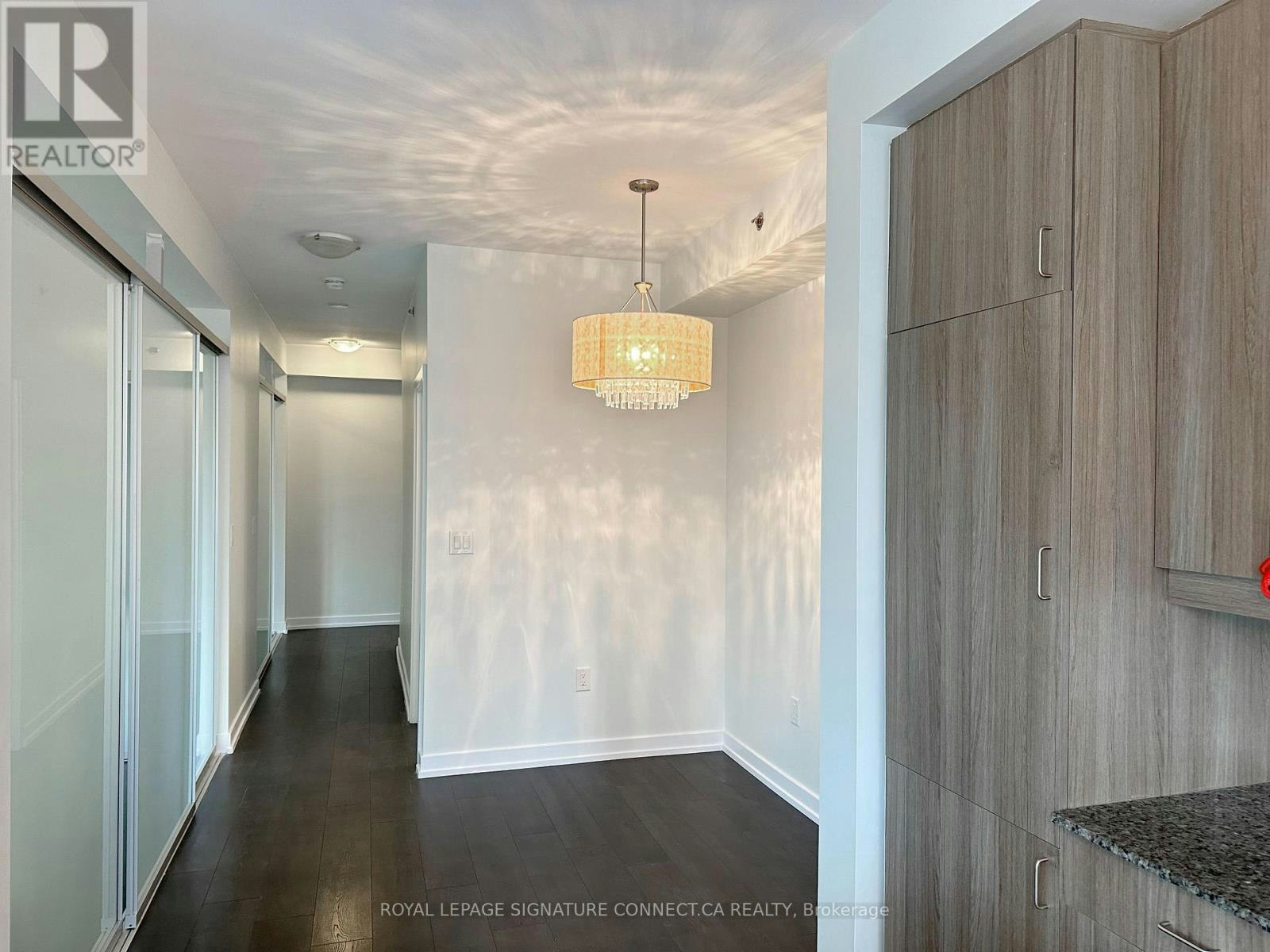 1108-426 University Avenue, Toronto, ON, M5G 1S9 - 12