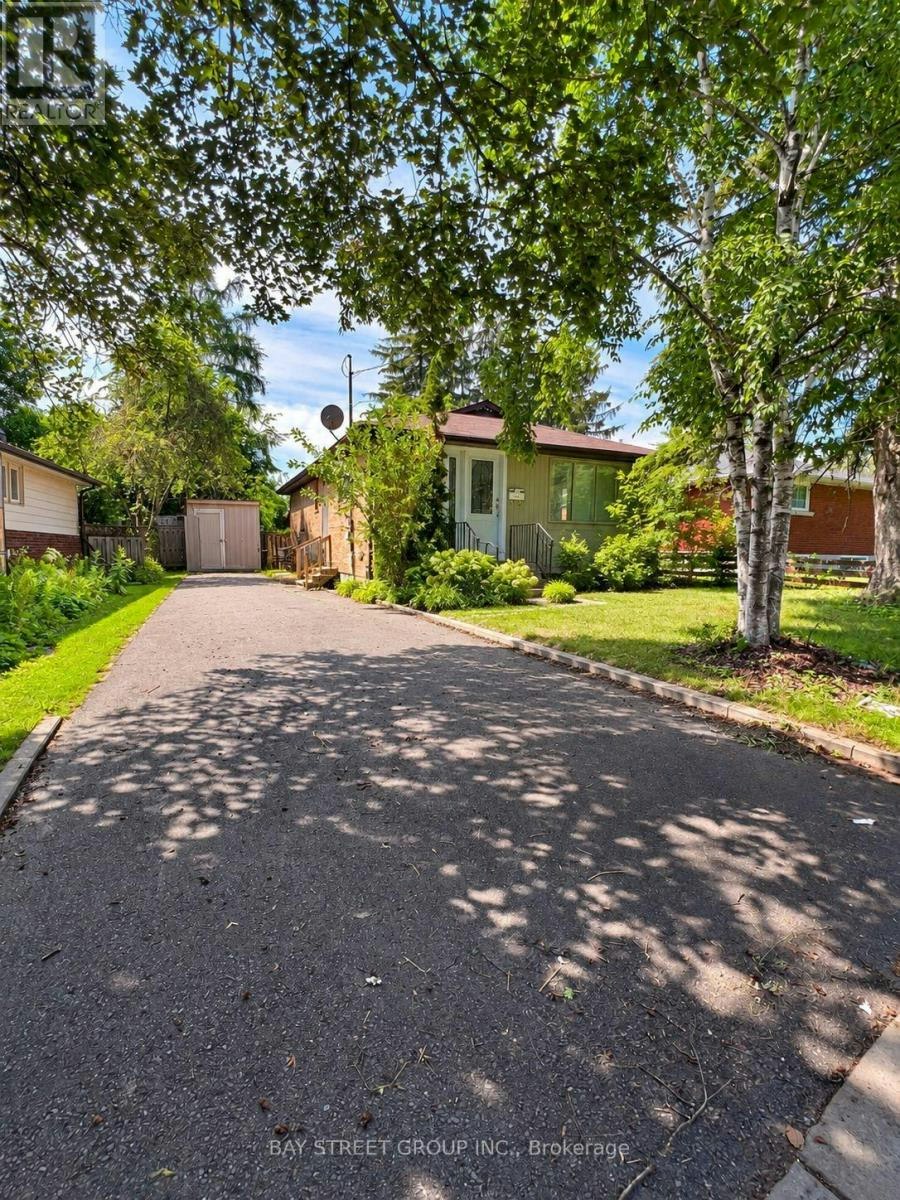 65 Dunning Avenue, Aurora, ON, L4G 1A4