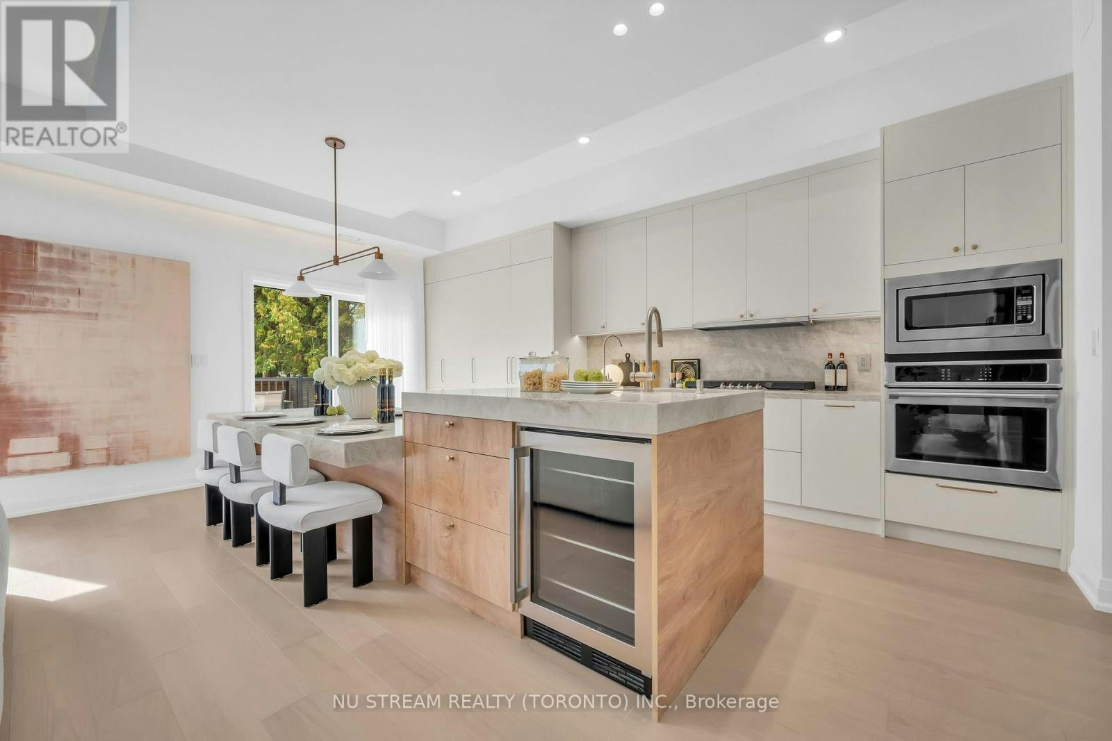 323 Winnifred Drive, Georgina, ON, L4P 3B4 - 5