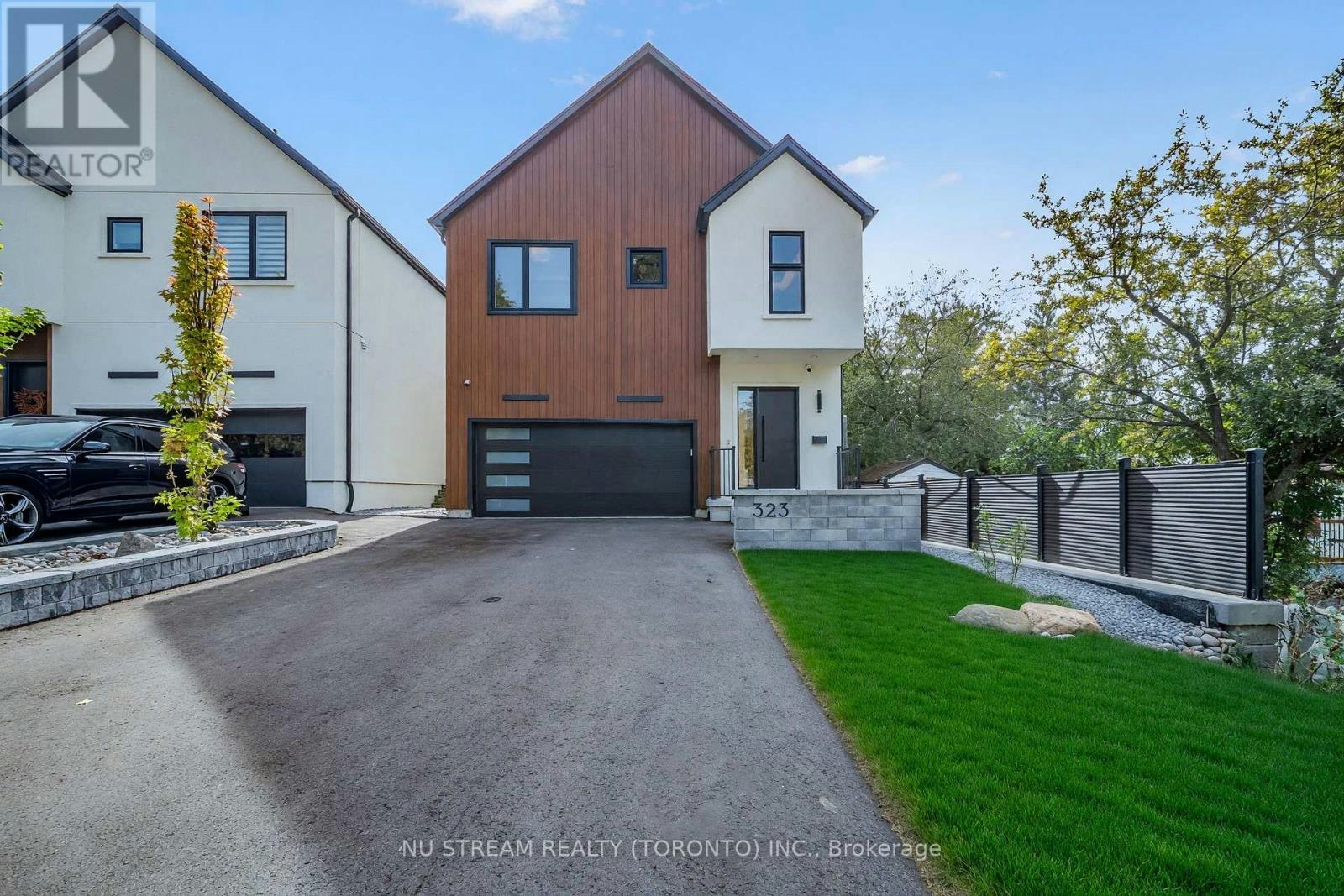 323 Winnifred Drive, Georgina, ON, L4P 3B4
