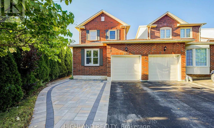 2032 Glenada Crescent