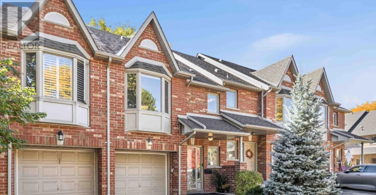 27-1385 Lakeshore Road W, Mississauga, ON, L5J 4T6