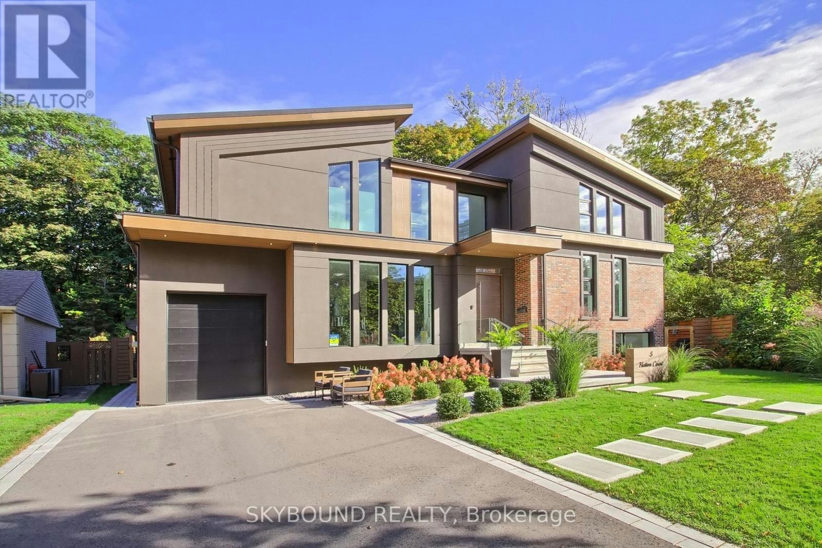 5 Hatton Court, Toronto, ON, M9A 1J6