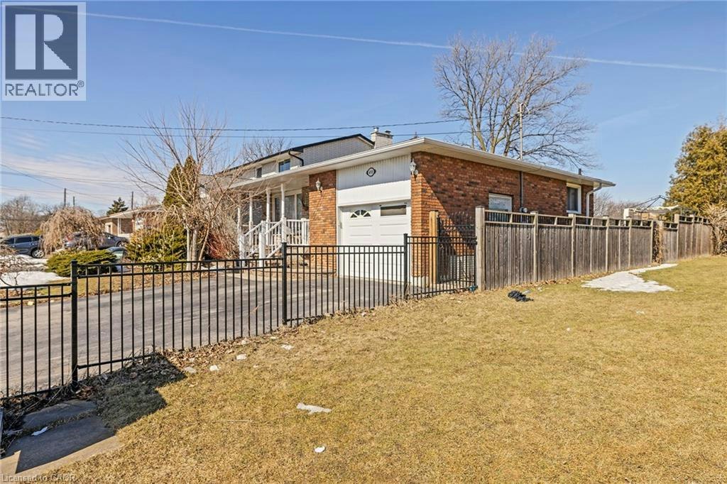 490 Queen Victoria Drive, Hamilton, ON, L8W 1G9
