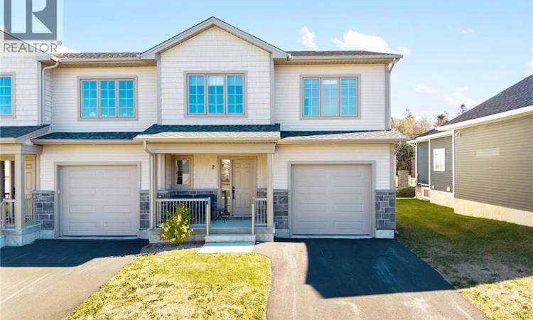 2 Huntingdon Circle