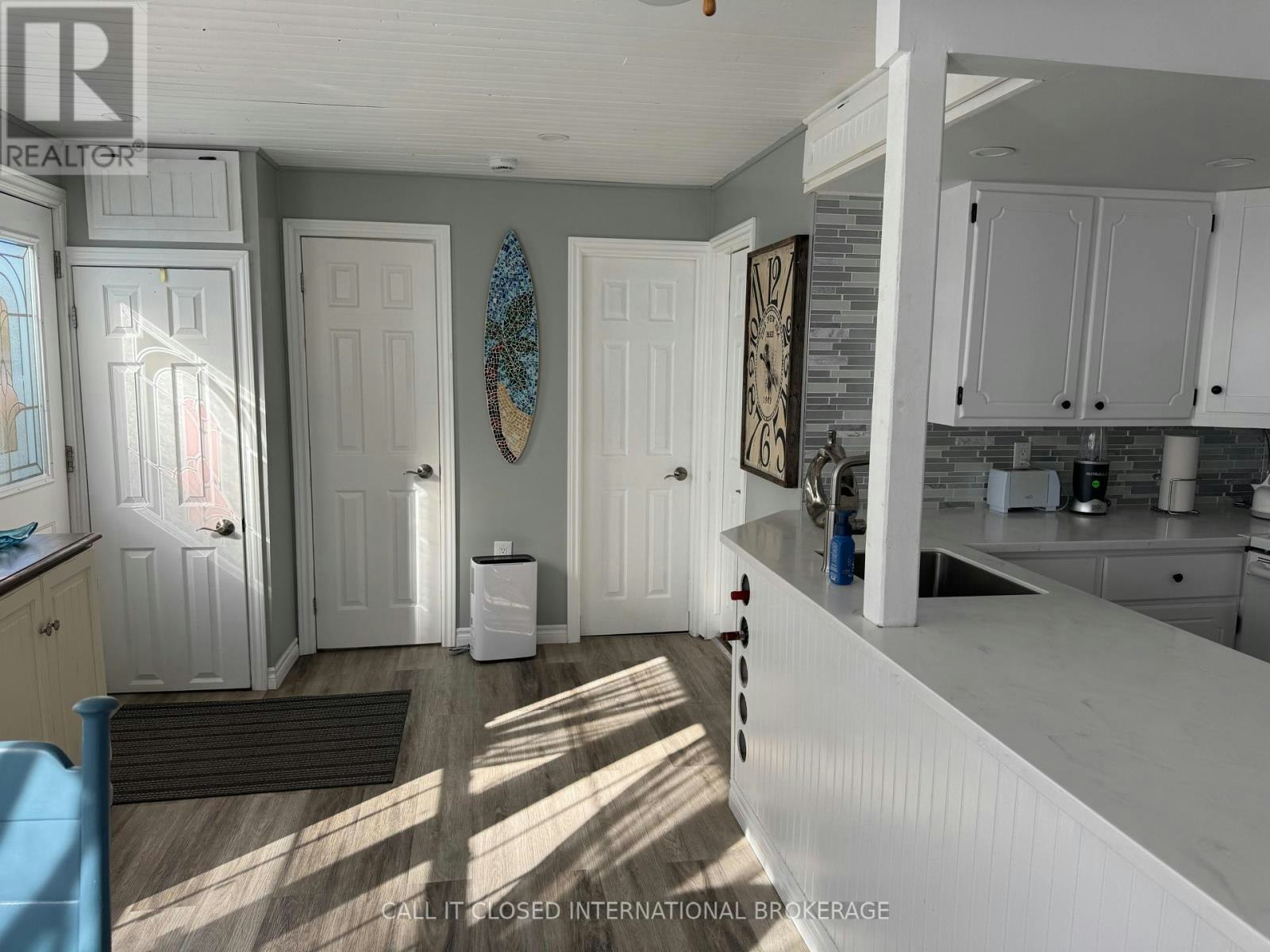 381 Front Street, Port Stanley, ON, N5L 1G1 - 4