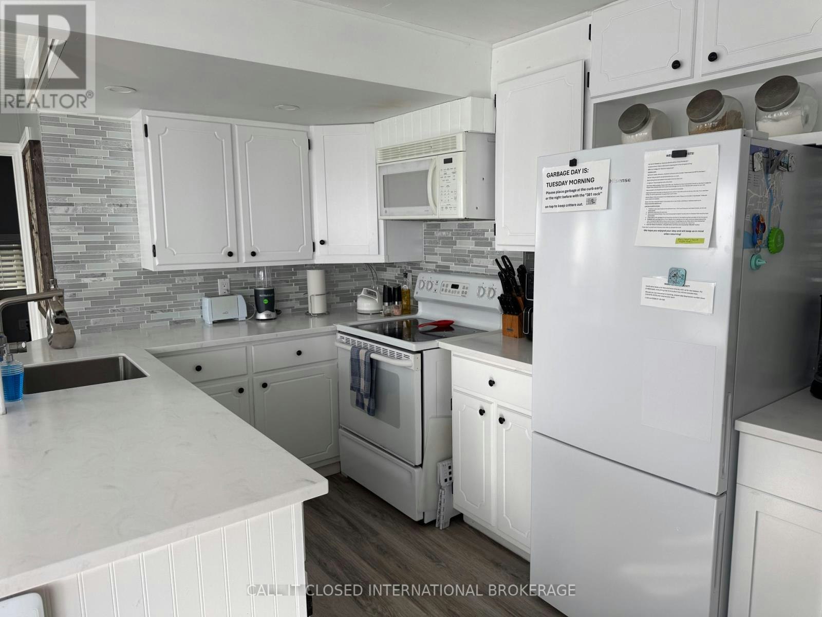 381 Front Street, Port Stanley, ON, N5L 1G1 - 13